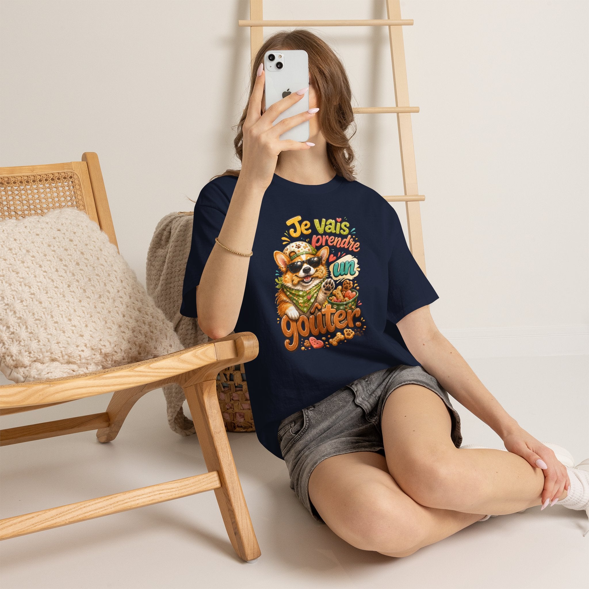 Corgi Snack Je vais prendre un goûter Cute French Dog Graphic T-Shirt